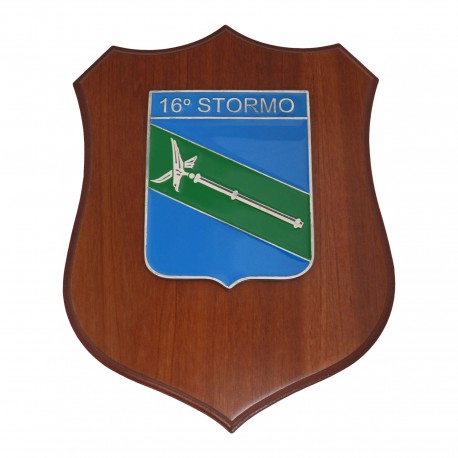 CREST IN METALLO SMALTATO BASE LEGNO CL3 22,50 X 17,50 16 STORMO