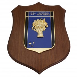 CREST IN METALLO SMALTATO BASE LEGNO CL3 22,50 X 17,50 CM 132 SQUAD RADAR REMOTA
