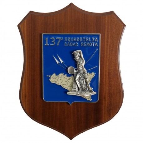 CREST IN METALLO SMALTATO BASE LEGNO CL3 22,50X 17,50 CM 137 SQ RADAR REMOTA
